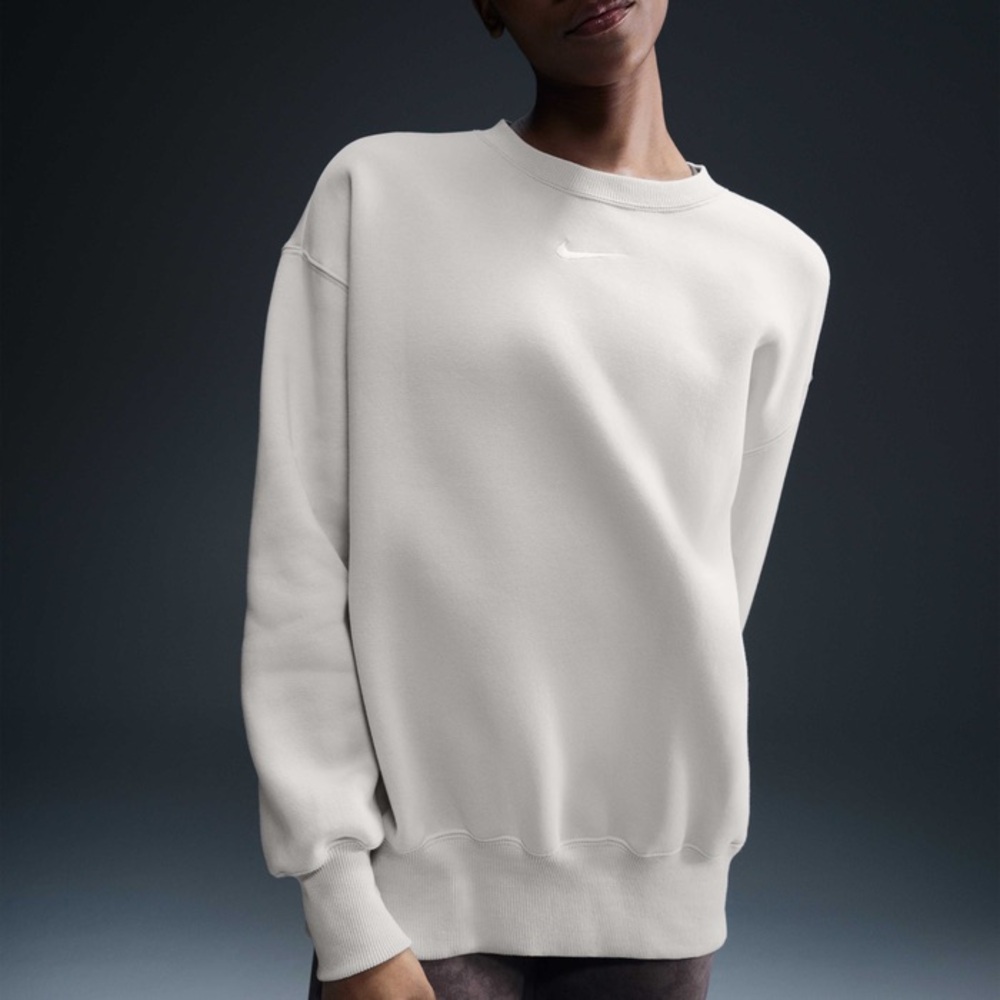 Nike Sportswear Phoenix Fleece Oversized Crew-Neck Sweatshirt